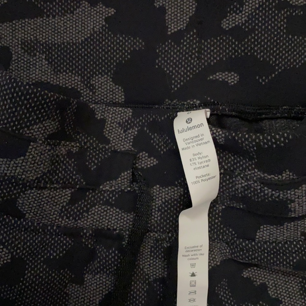 Lululemon Women’s Joggers Size 6 Excellent Shape